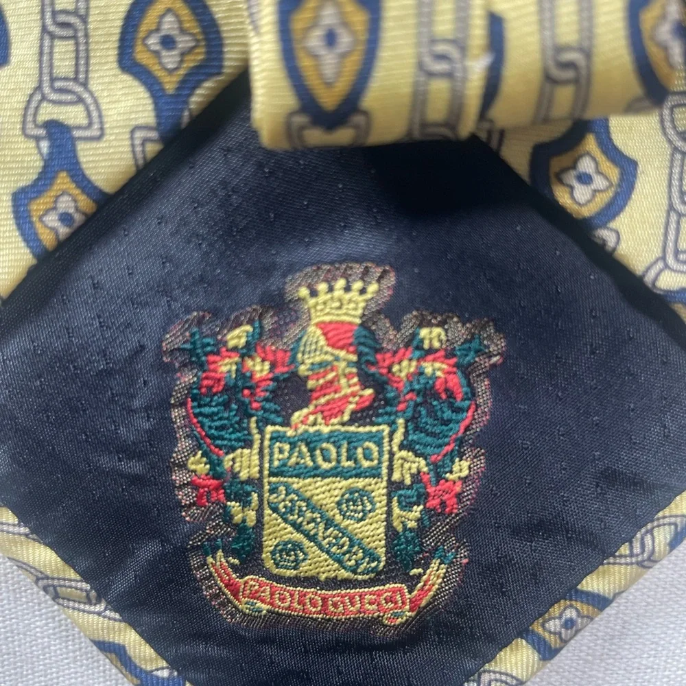 Gucci Yellow Silk Tie with Navy Chain Motif